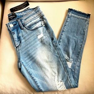 Bebe ankle jeans! New!